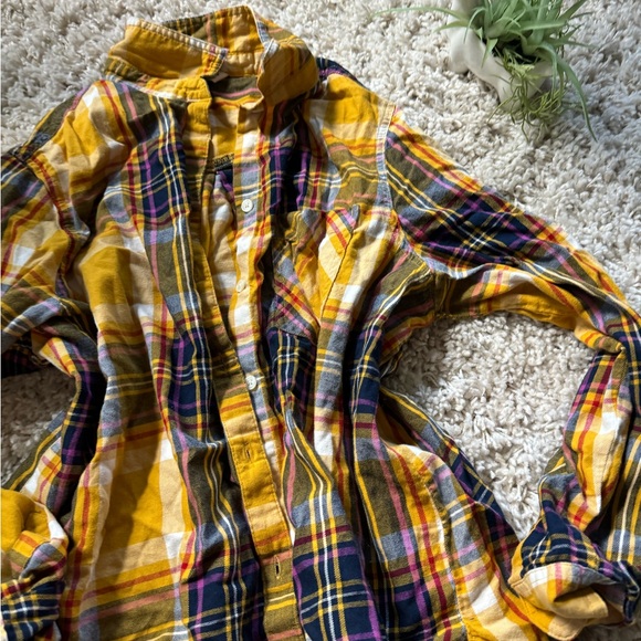 Old navy spring the classic shirt flannel style multicolor buttondown wo… - Picture 2 of 4